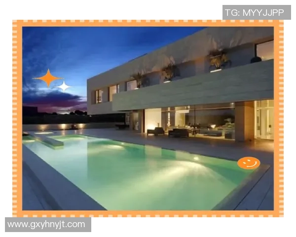 足球巨星C罗享受奢华度假生活与家人共度美好时光